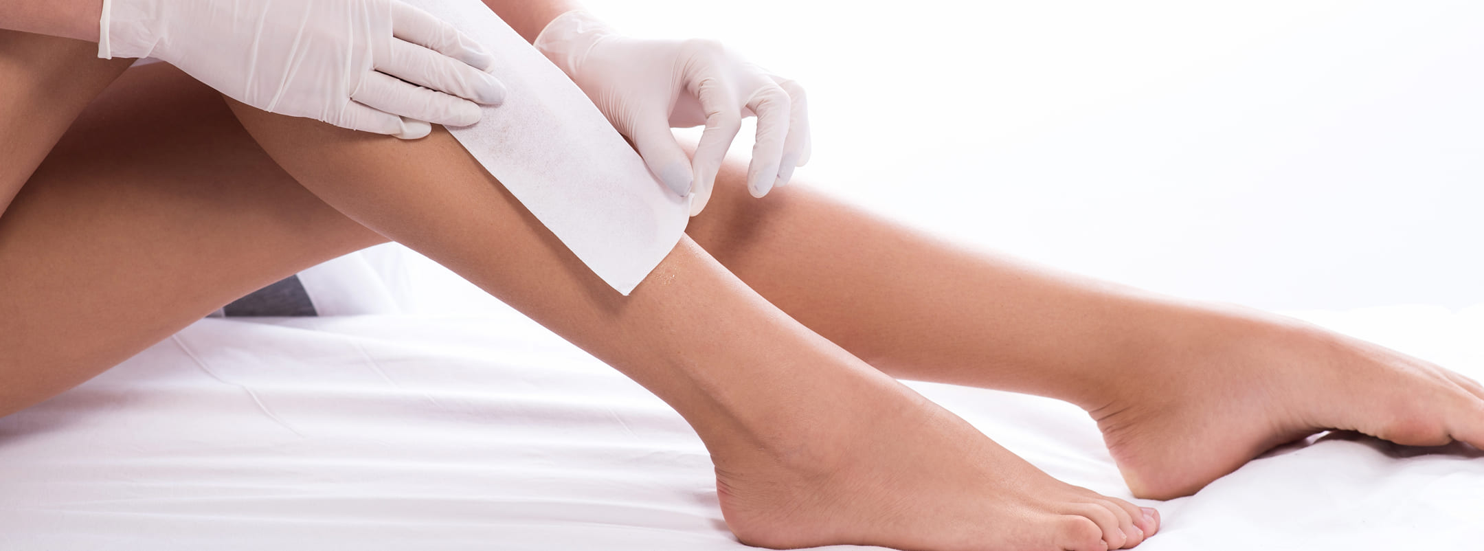 ワックス・シュガーリング脱毛の施術風景