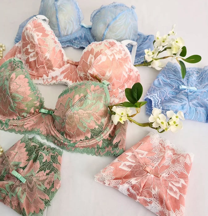 レースランジェリーブランド MONIKA KNUST（モニカクヌスト）の商品イメージ